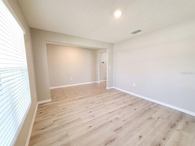 Photo - 1014 Golden Shiner Ave