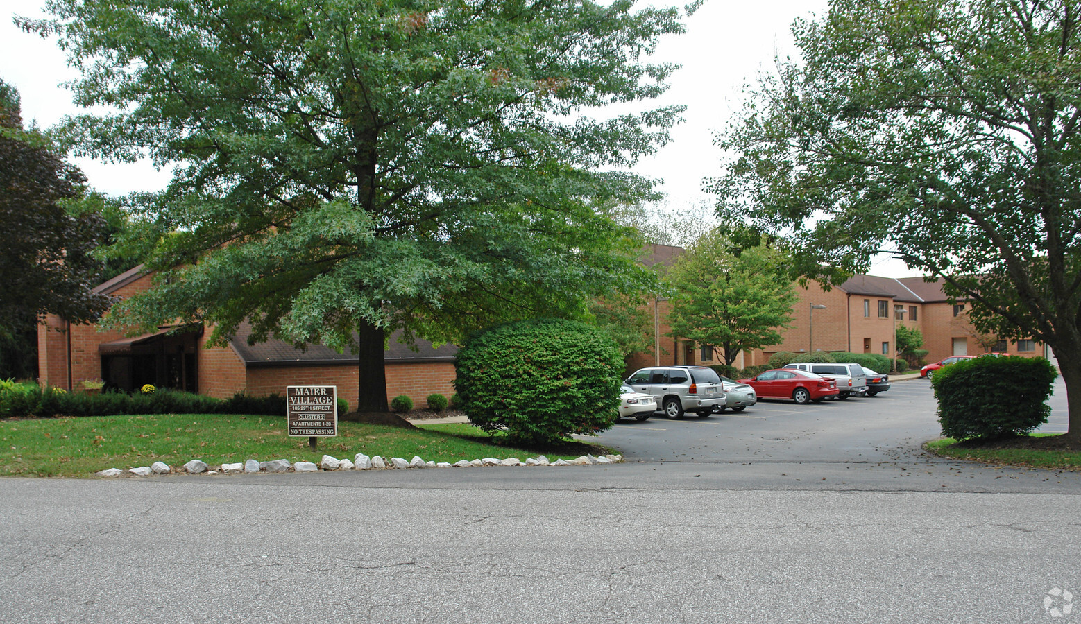Maier Village Charlston Medical Center - Maier Village Charlston Medical Center Apartments