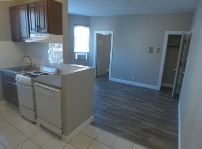 Photo - 1850 Beacon St Unit 3-6