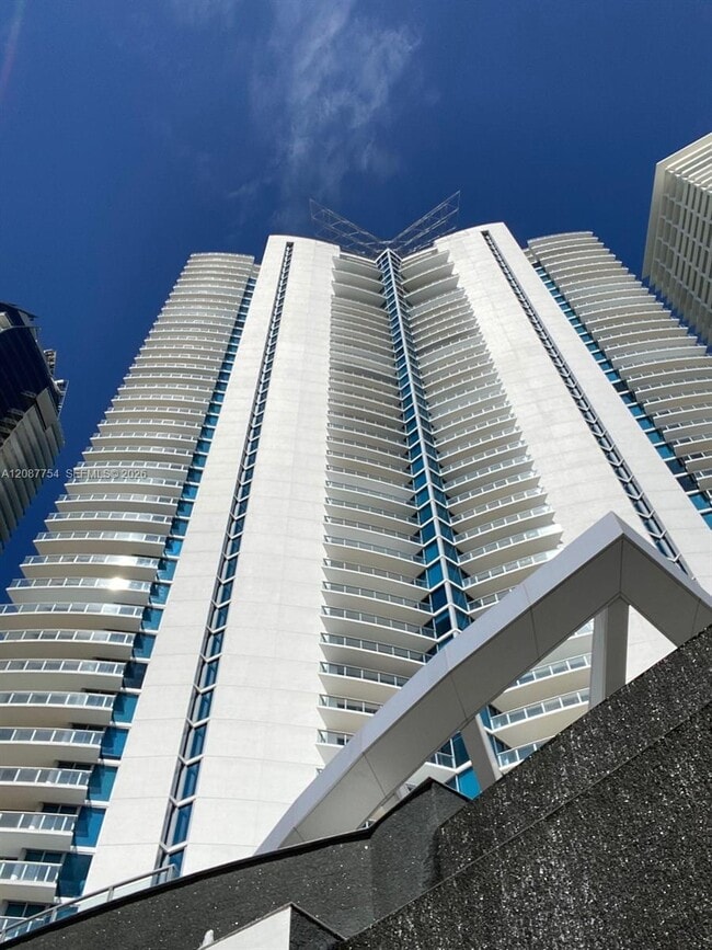 Building Photo - 17001 Collins Ave Unit 1102