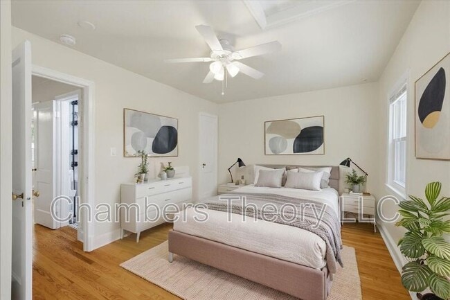 Photo - 2230 Observatory Pl NW