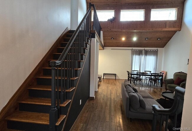 Photo - 537 Old Tacy Rd