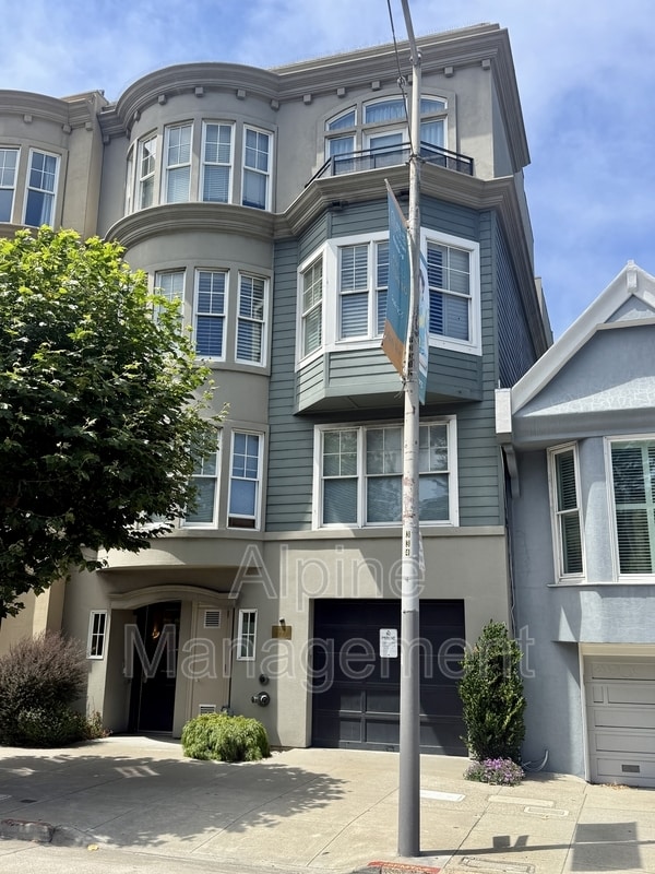 Building Photo - 3316 California St Unit Main