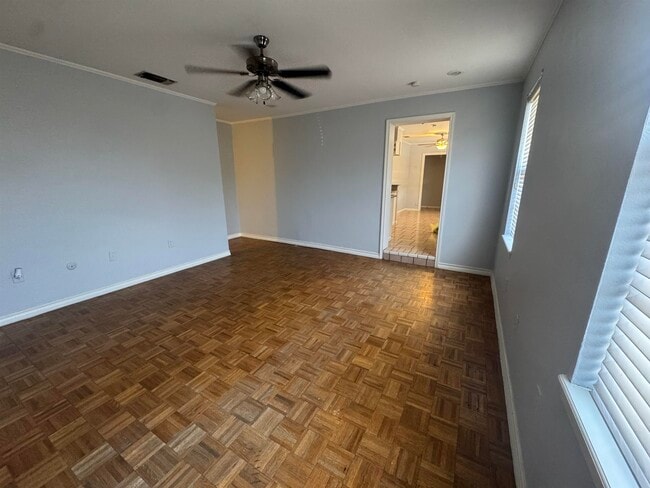 Photo - 626A Birchwood Ln