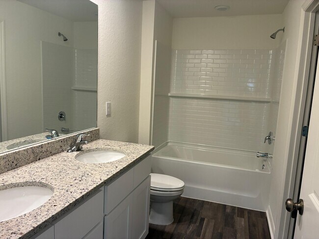 Photo - 3471 Ledgewood St