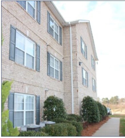 Photo - University Pointe Apartments