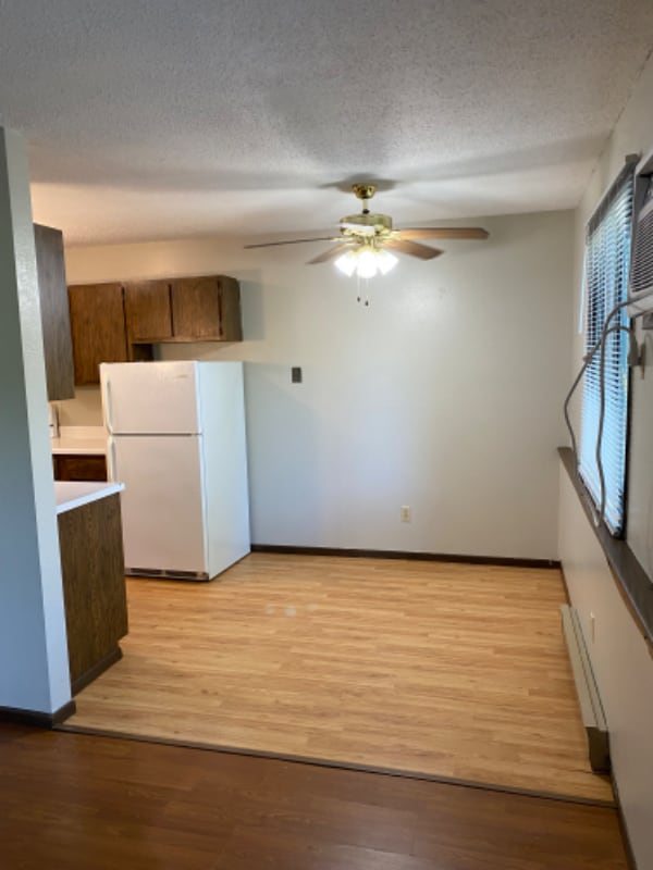 Photo - 501 W 8th Ave