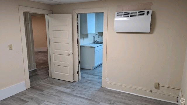 Building Photo - 1221 Merchant St Unit Apt 2