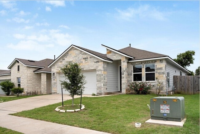 Photo - 420 Winding Hollow Ln