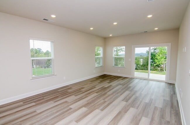 Photo - 4960 Trail Ridge Ct