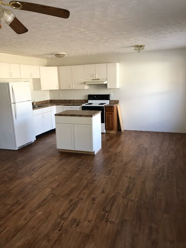 219 Railroad St Unit B