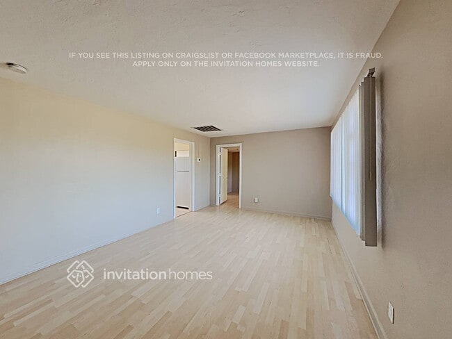 Photo - 1811 E Clarendon Ave