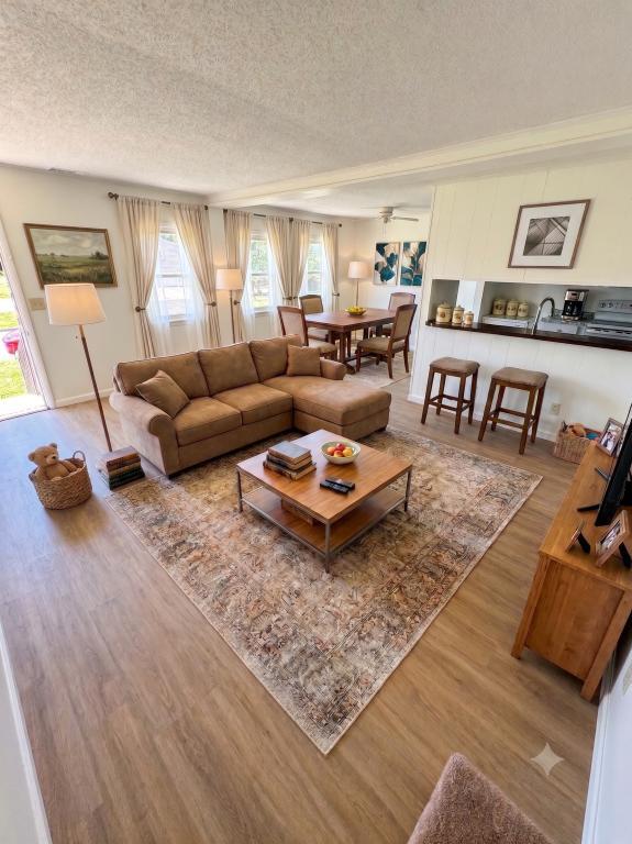 Photo - 620 Briar Manor