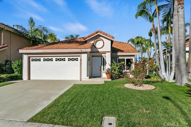 Photo - 28645 Via Pasatiempo