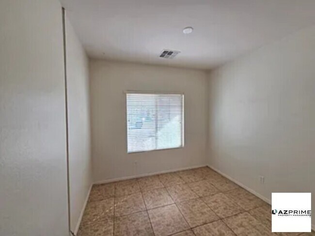 Photo - Bright & Cozy Family Home for Rent in ...