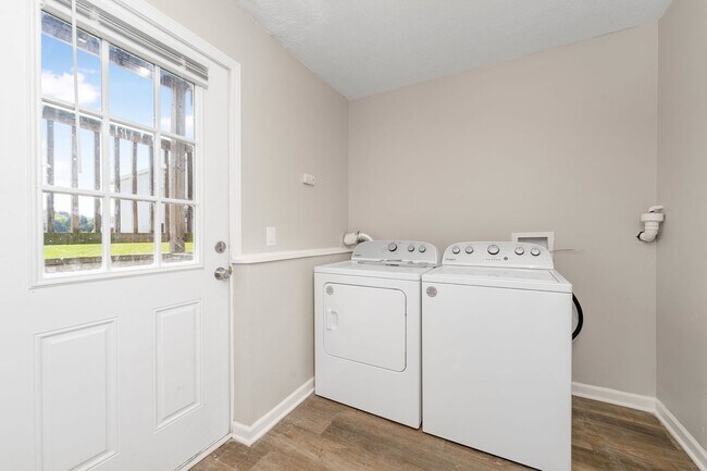 Country Ridge Apartments