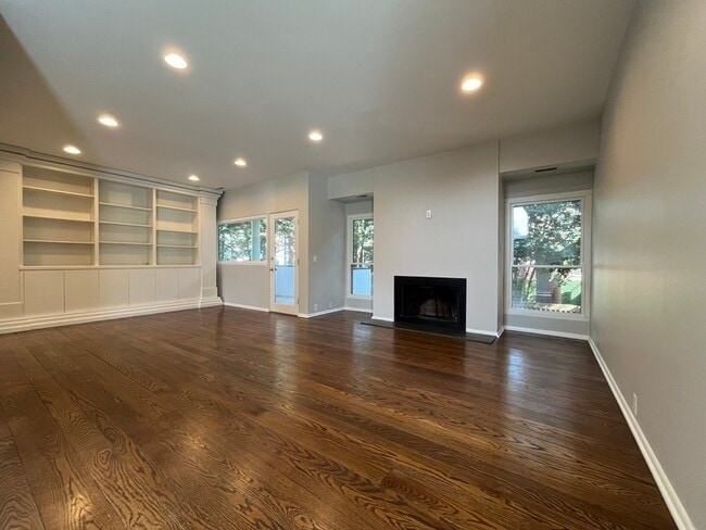 501 Fenton Pl  