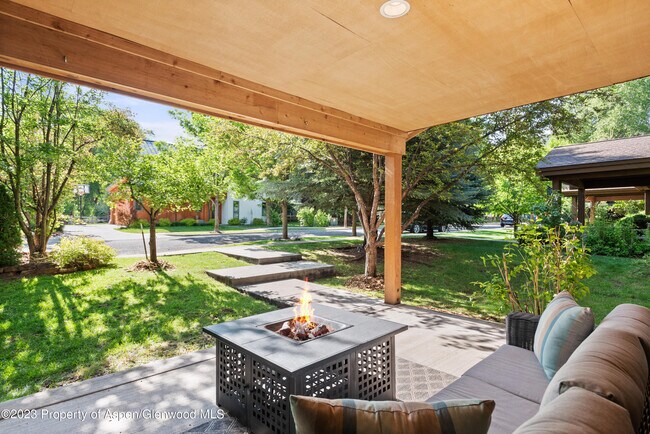 316 Allison Ln