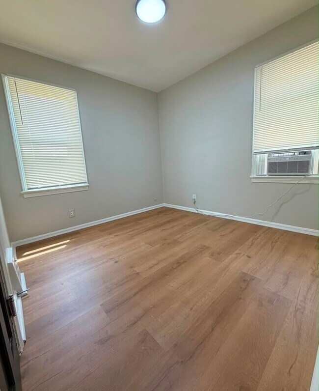 Photo - 7615 Kenilworth Ave