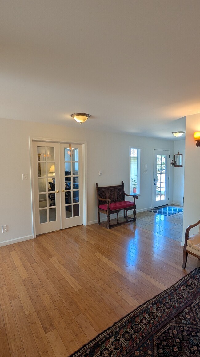 Photo - 402 Haydon St