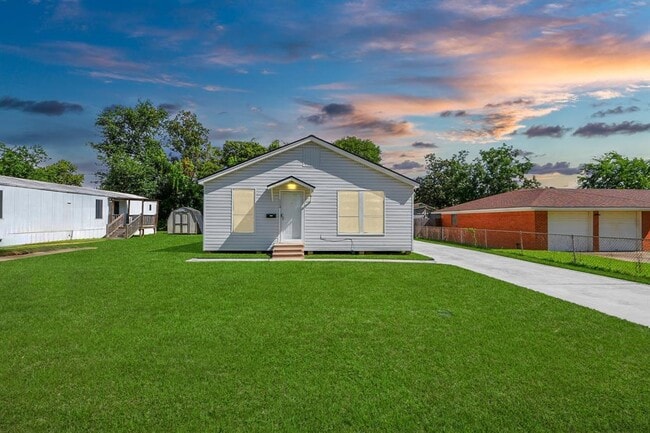 Photo - 112 Bowie St Casa