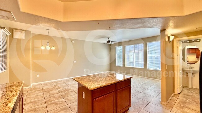 2402 E 5th St Unit 1436