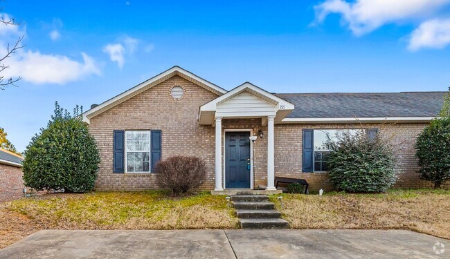 Building Photo - Large Fenced In Back Yard Rental