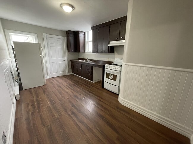 Photo - 317 King St W Unit 3