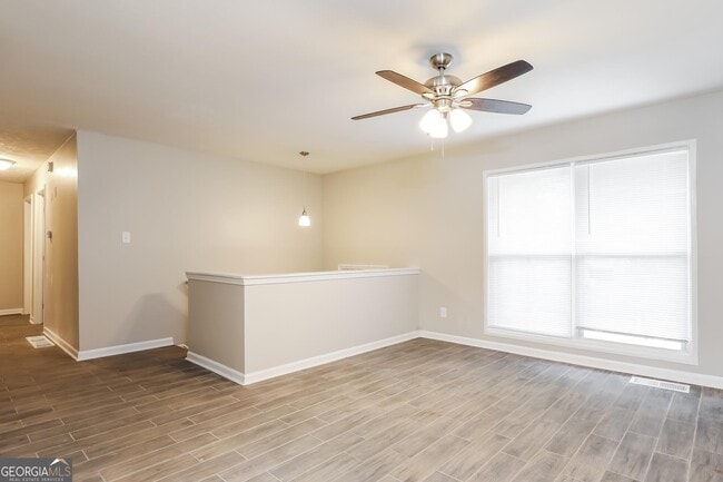 Photo - 833 Brian Ln