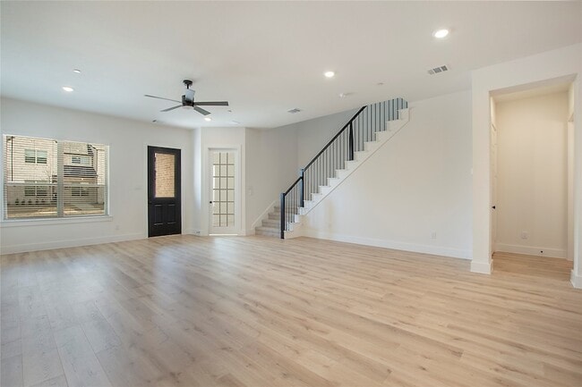 Photo - 4413 Cave Spgs St