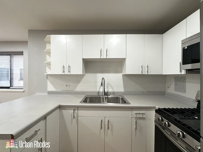 Photo - 6967 N Sheridan Rd Unit M03H