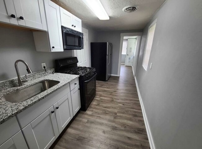 Photo - 1900 Deering Ave Unidad 1902B