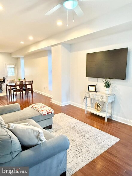 Photo - 151 Hall St