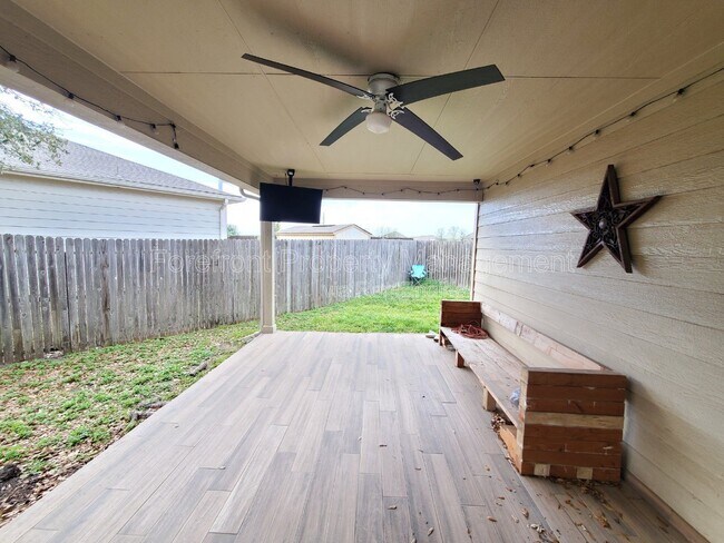 Photo - 555 Planters Pass