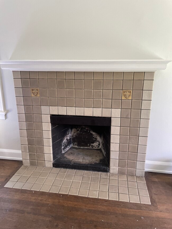 Rookwood tile fireplace - 3514 Mooney Ave Unit #4