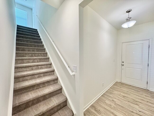 Photo - 3 br paired home with loft, minutes from I-77 I-40