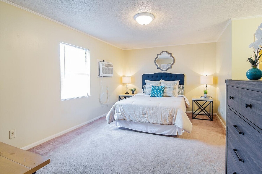 Bedroom with Plenty of Extra Space