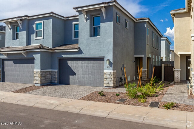 Building Photo - 4858 E Helena Dr Rental