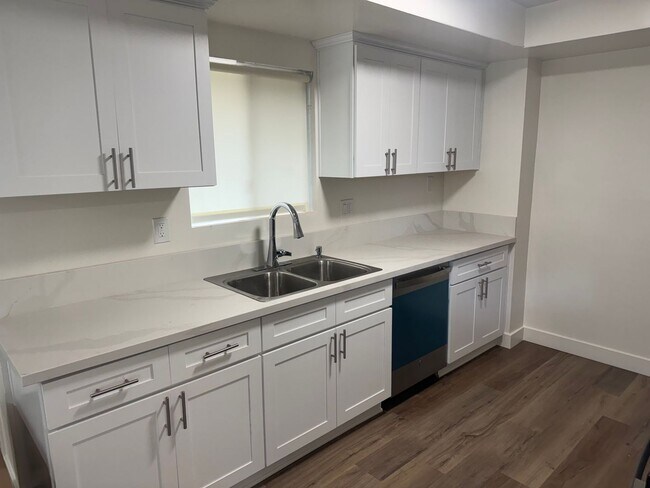 322 Wisconsin Ave Unit 1