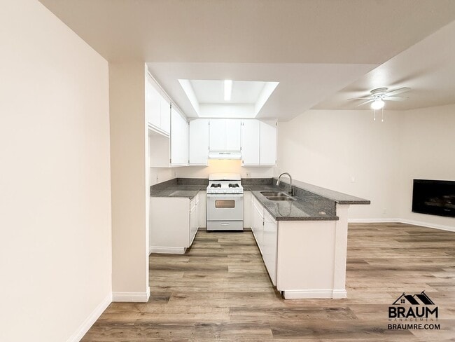 Photo - 11459 Collins St Unidad 204