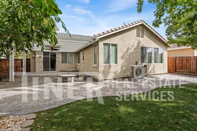 Photo - 1580 Charm Way