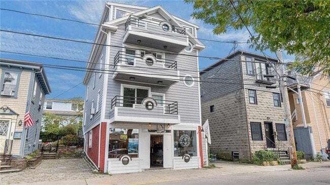 Photo - 492 Thames St Unidad 4