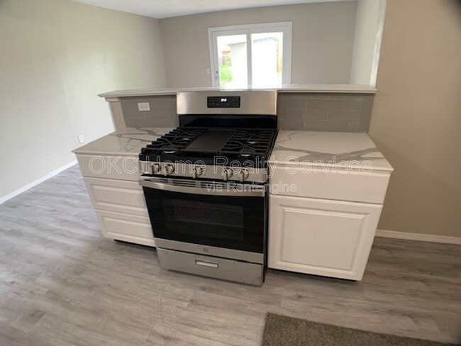 Photo - 6812 S Land Ave