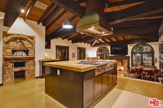 Photo - 2570 Nichols Canyon Rd