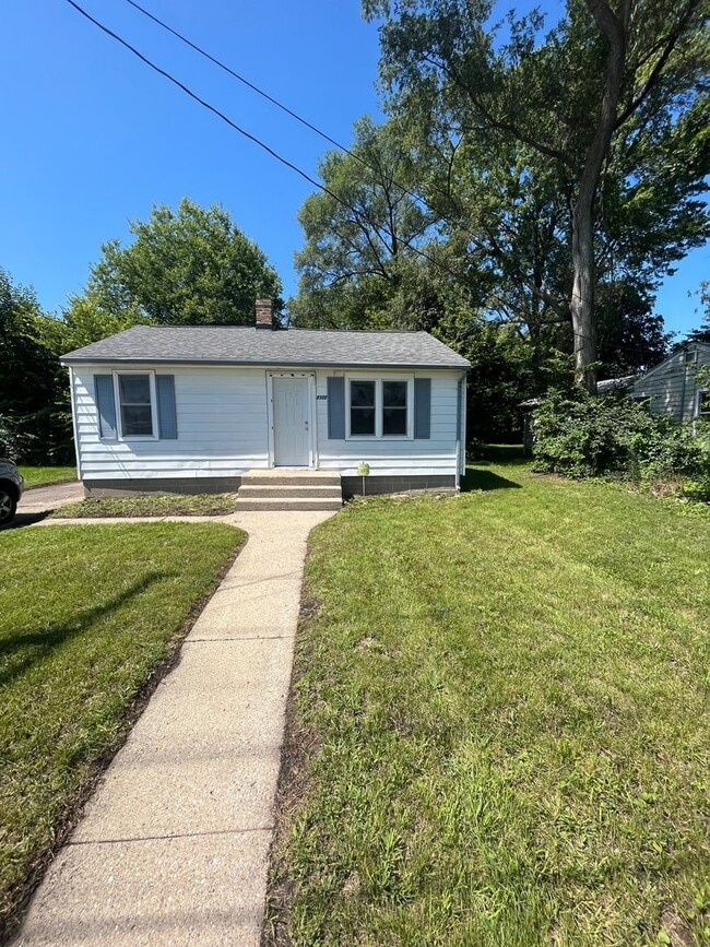 Building Photo - 2326 Belden St