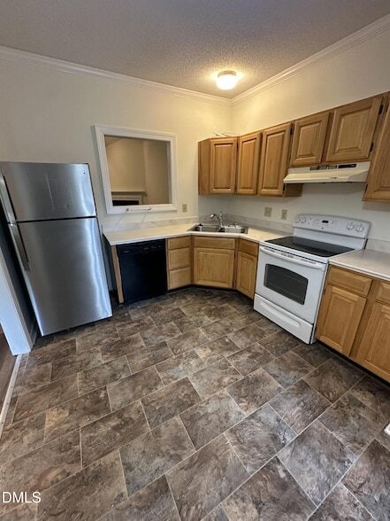 Photo - 103 Danforth Dr