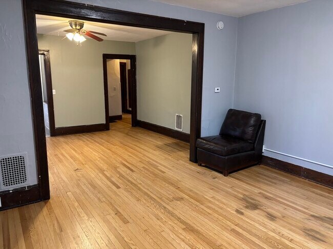 Photo - 857 E Gorham St Unit 857