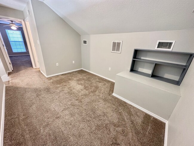 Photo - 918 Claeven Cir