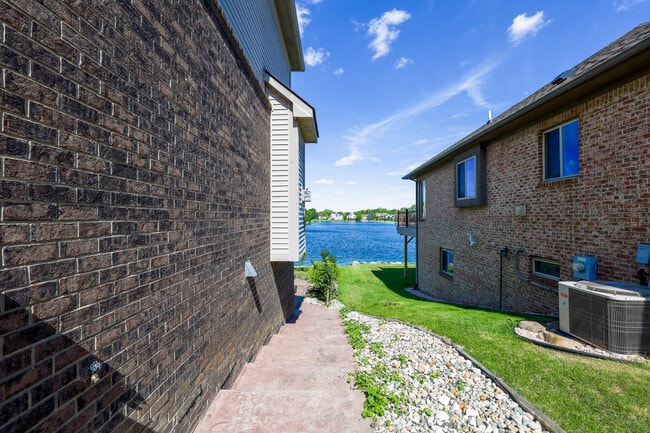 Photo - 47791 Crichton Ln
