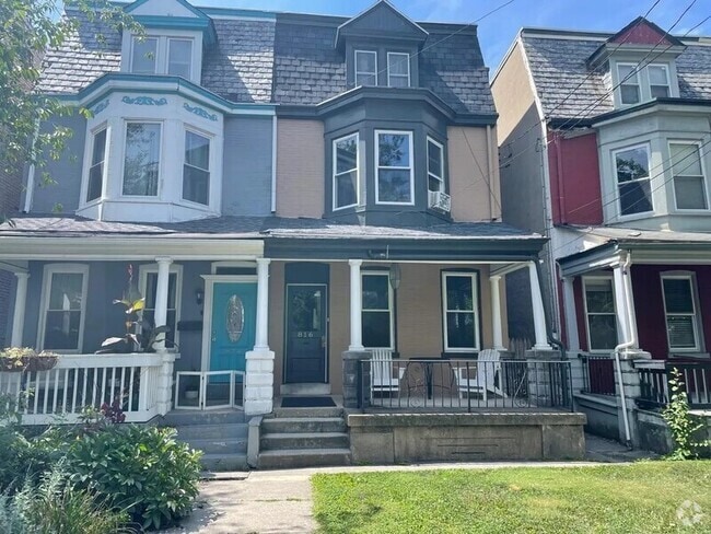 Building Photo - 816 N Duke St Unit 1 Rental